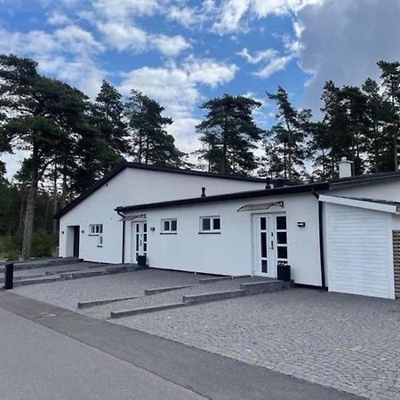 Nyrenoverad Lagenhet Åhus Exterior foto